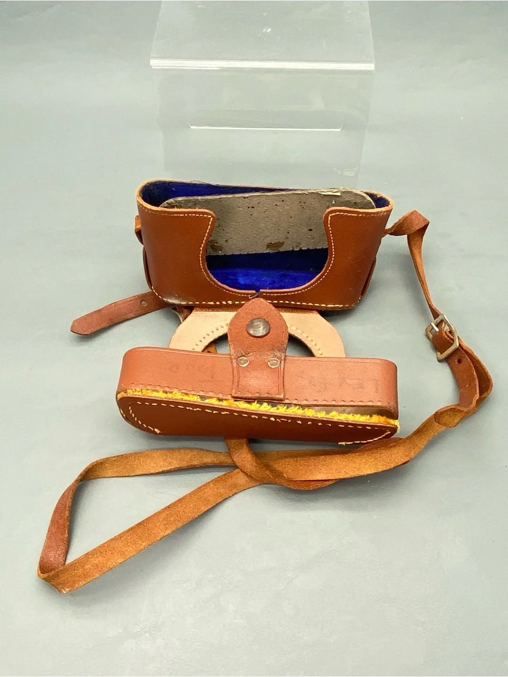 Argus Anastigmat A2B Vintage Film Camera in Leather Case Decors Untested/Parts